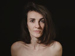 portrait of a beautiful woman — Photo engin akyurt / Unsplash