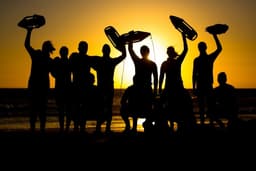 a group of people standing next to each other on a beach — Photo Dirk Erasmus / Unsplash