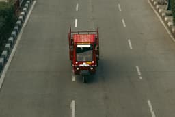 Tempo on the road — Photo VD Photography / Unsplash