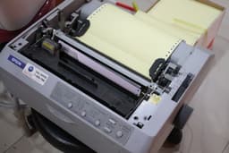 printer epson dot matrix — Photo Mufid Majnun / Unsplash