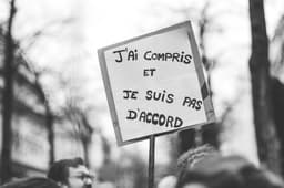 Paris, March 7th, 2023, between 1 and 3 million people (according to different sources) protest against the pension reform in over 260 protests across the whole country — Photo ev / Unsplash