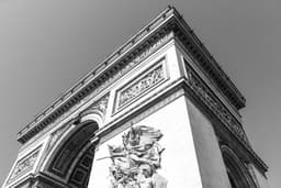 Paris Arc de Triomphe, Architektur Details — Photo Theresia Hent / Unsplash
