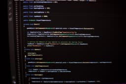 a computer screen with a bunch of lines on it — Photo Bernd 📷 Dittrich / Unsplash