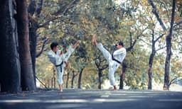 Mae Geri karate
www.hthaostudio.com — Photo Thao LEE / Unsplash