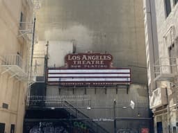 Old Los Angeles theater — Photo Thomas Brushel / Unsplash