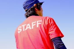 Staff — Photo DuoNguyen / Unsplash