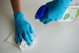 Cleaning time 🧼🤚 -- Thanks for visiting! Donations help & motivate me to keep uploading more 📸's. Even a buck or two helps. ➡️ https://www.buymeacoffee.com/uniqueton Found my photos useful? feel free to contact me about anything at email: uniquetonshots@gmail.com IG: @uniquetonshots
— Photo Anton / Unsplash