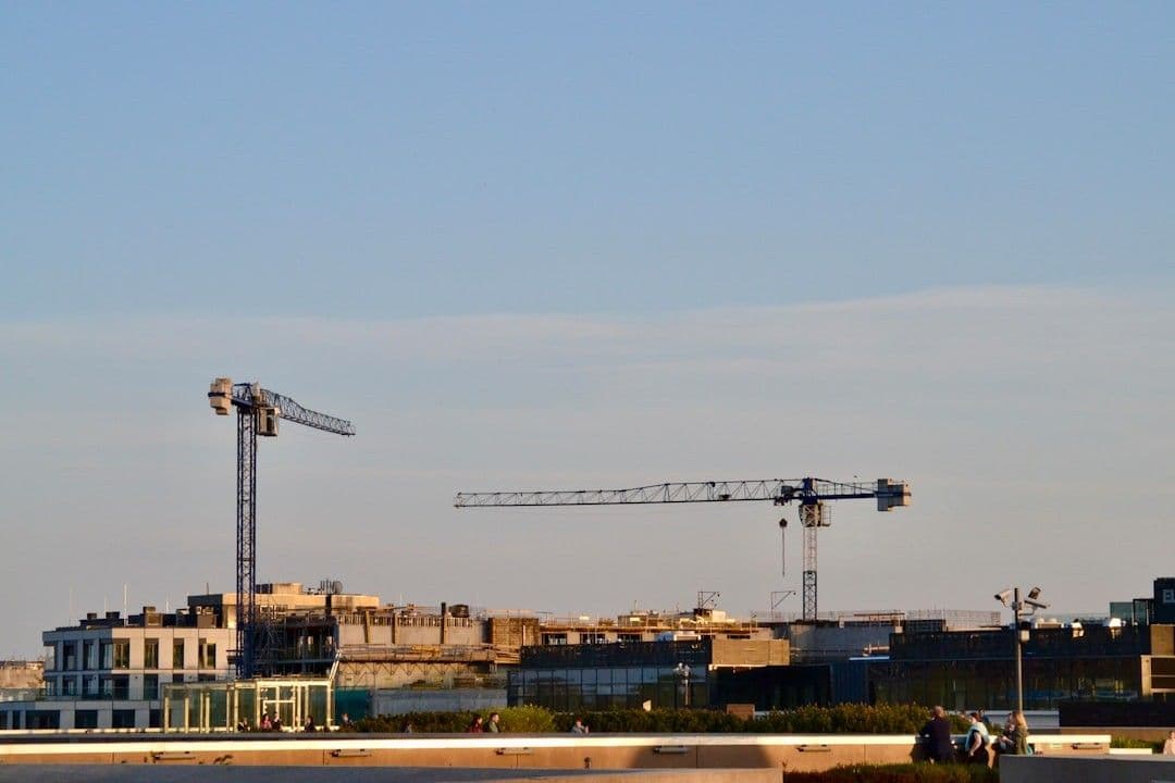 The city is developing. Warsaw, 2022 — Photo Yuliia Harashchenko / Unsplash